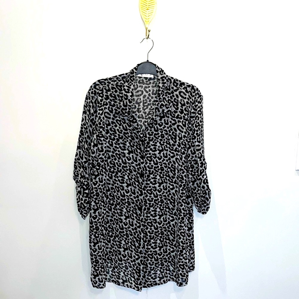 🩶Tradition Animal Print Sheer Blouse